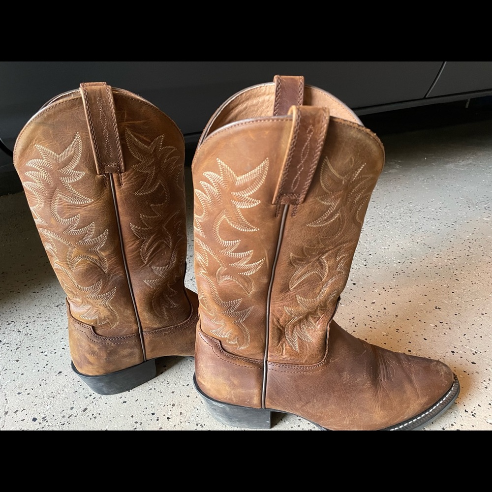 Mens Ariat boots 10EE